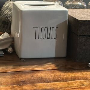 Rae Dunn tissue box